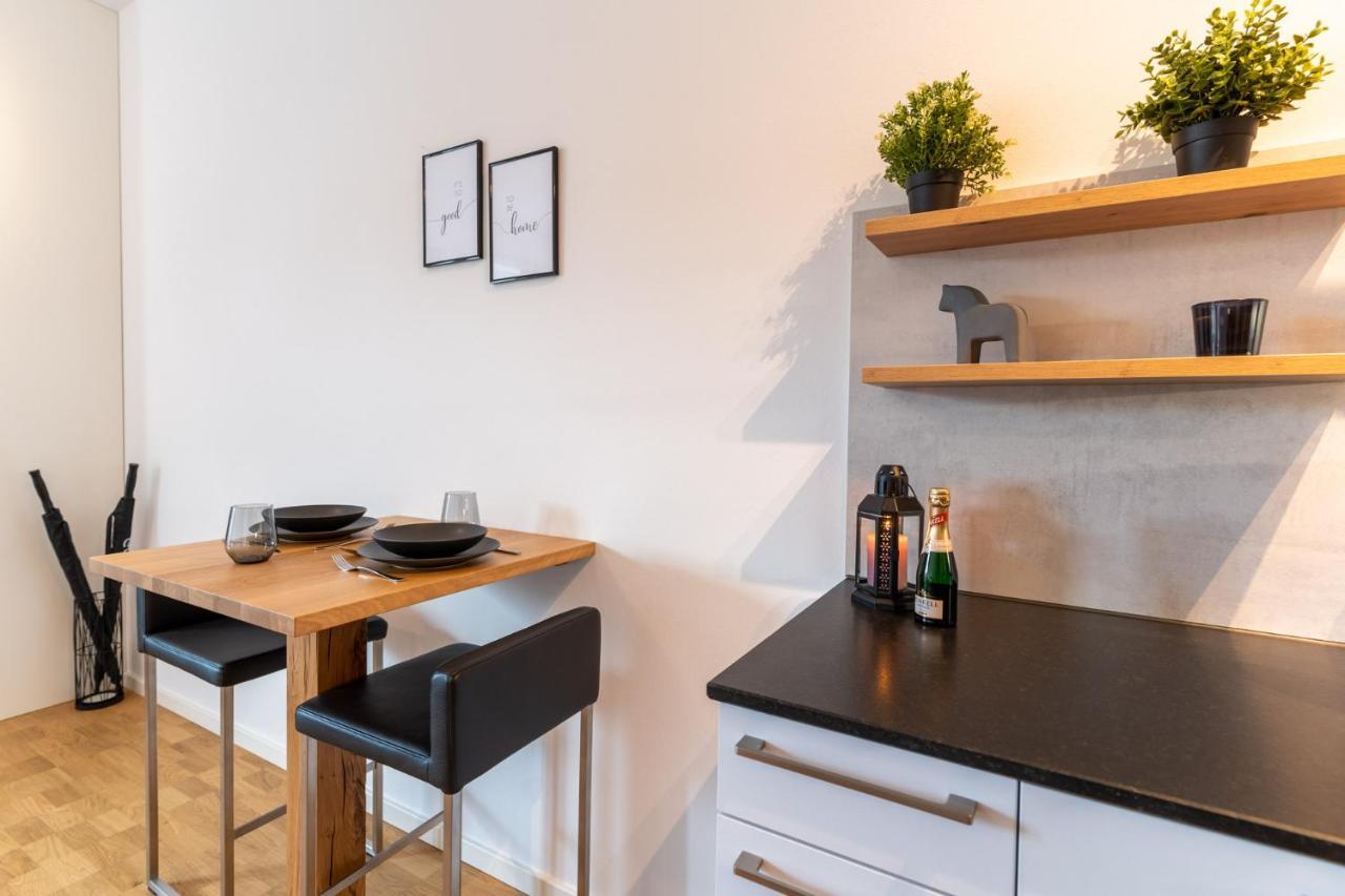 Handmade I Modern I Luxury I Kitchen I Home Office I Parkplatz Holzgerlingen Exterior foto