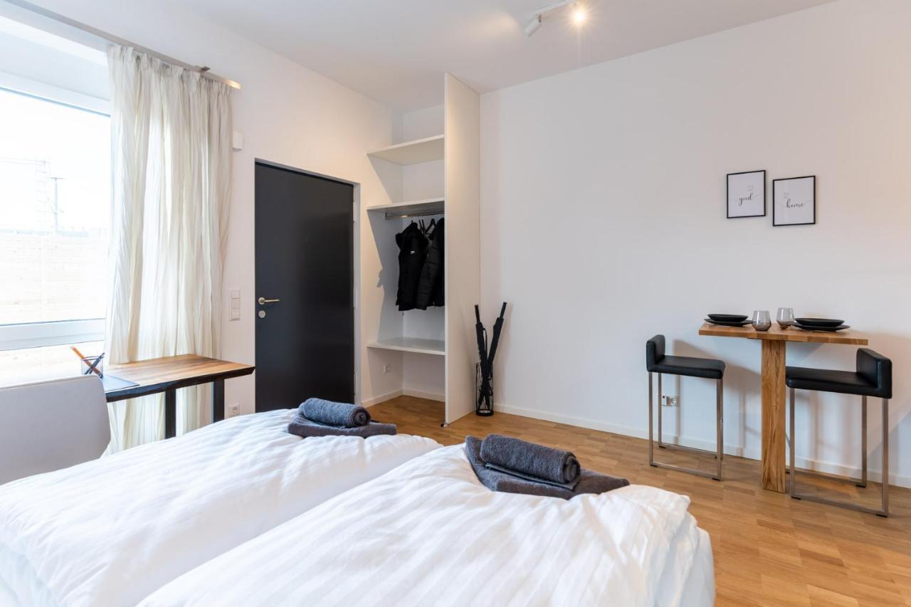 Handmade I Modern I Luxury I Kitchen I Home Office I Parkplatz Holzgerlingen Exterior foto